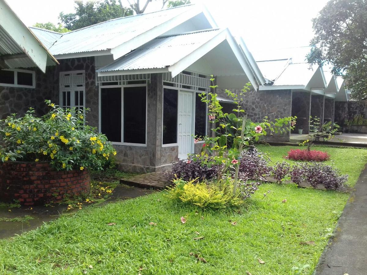 Alamanda Lokon Resort Tomohon Exterior photo